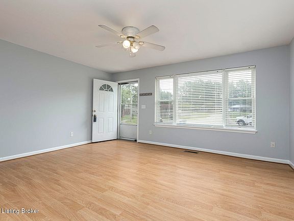 4th image of 5606 Leemont Ct