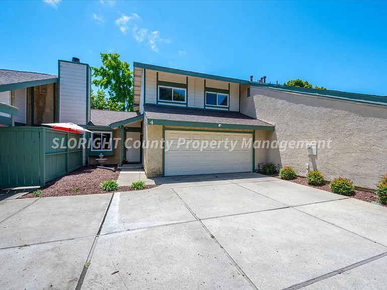 1351 Royal Way #4 — Photo 11