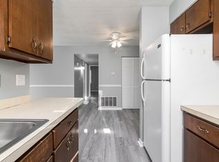 918 Colonial Park Dr, Jeffersonville, IN 47130