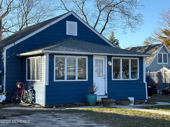 240 Beach Avenue, Beachwood, NJ 08722