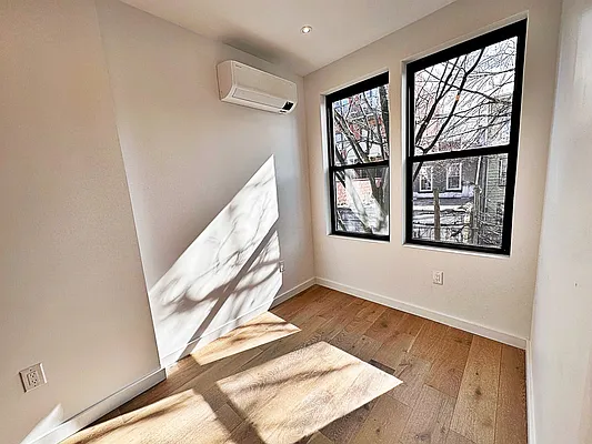 Rented by Brooklyn Property Group LLC | media 24