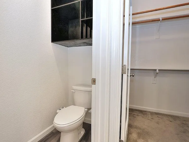9049 Hourglass Cir — Photo 28