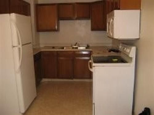 2nd image of 2416 Clearview Ave APT 4