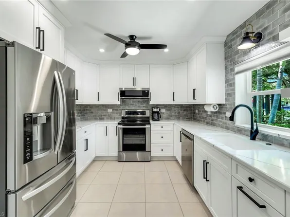 26896 Spanish Gardens DR, BONITA SPRINGS, FL 34135