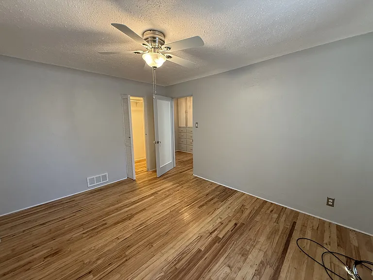 2423 Pine St #1 — Photo 16