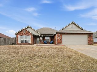 27529 E 112th St S, Coweta, OK 74429