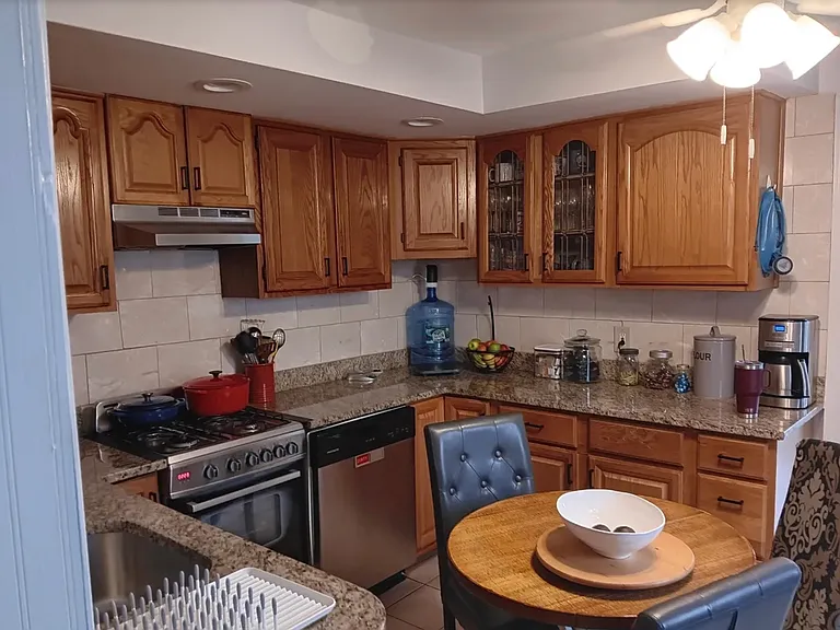 238 Shoreland Cir #238 — Photo 12