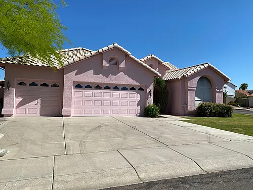 3358 E Wickieup Ln Photo 1