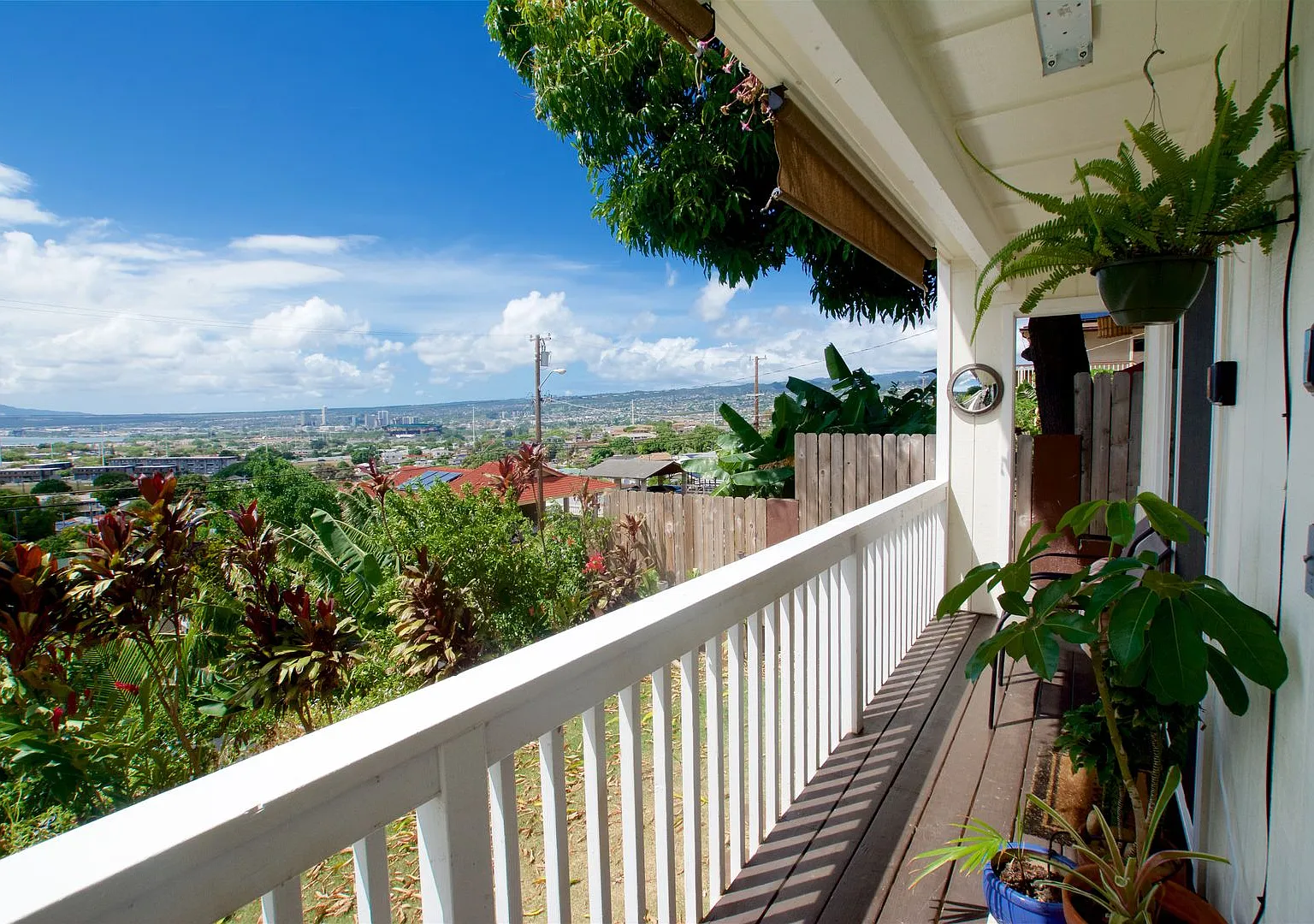 Fully Furnished Studio In Duplex With Gorgeous Ocean Views. — Photo 1