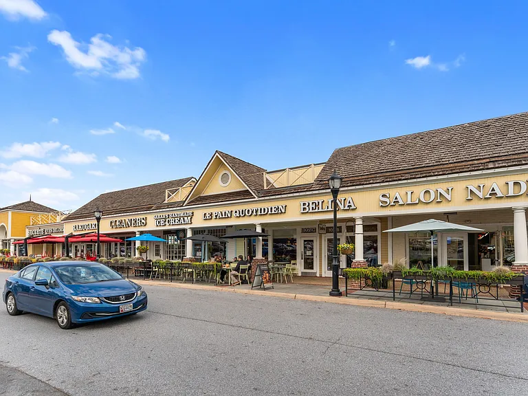 Solid Core and shops just 5 minutes away in Wildwood Shopping Center!