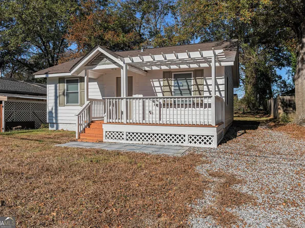 1223 Herndon St, Griffin, GA 30223