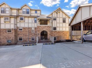 2246 Canyonlands Dr APT D, Maryland Heights, MO