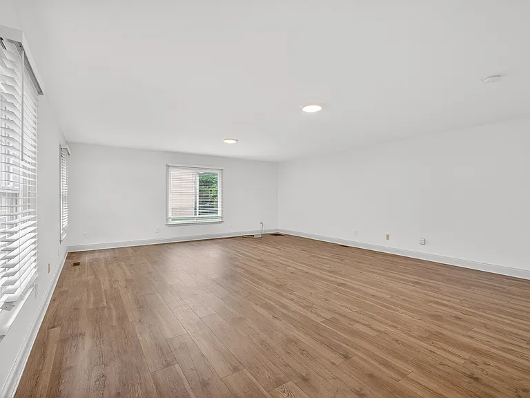 1015 Brinkley Rd — Photo 33