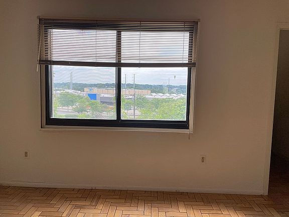 4th image of 72 Vacca Dr
