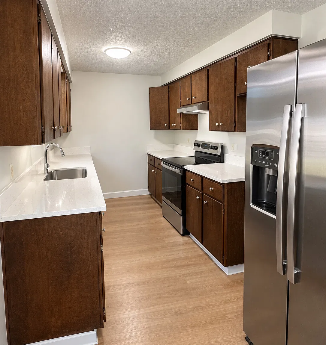 2 bed, 1000 sqft, $1,600 — Photo 1