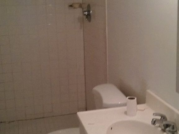 3rd image of 3756 Parkview Dr
