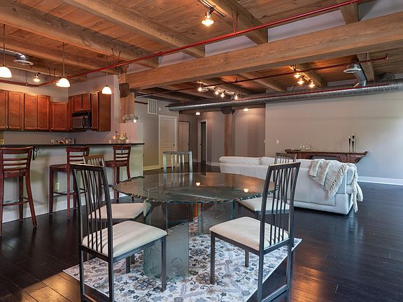 4th image of 533 Columbia Ave APT 018