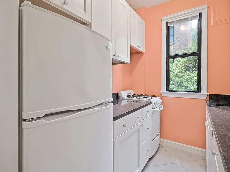 2515 K St NW #609 — Photo 6