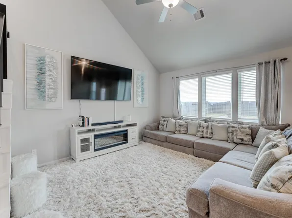 10739 Cliffs View Dr, Iowa Colony, TX 77583