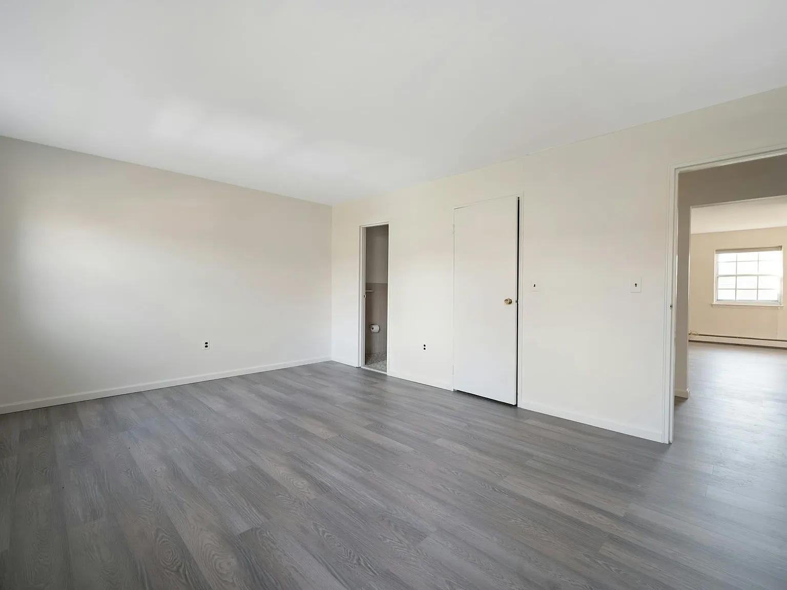 2 bed, 1.5 bath, $2,700 — Photo 4