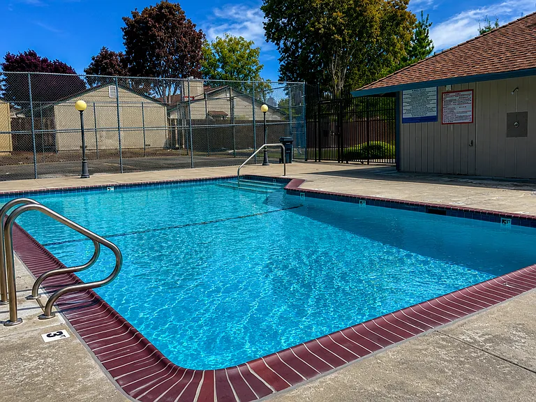 1565 Buttercup Ct — Photo 7