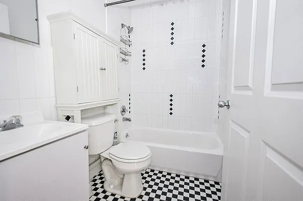 Rented by Level Group | media 17