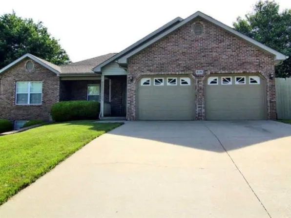 815 Pecan Ln, Jackson, MO 63755