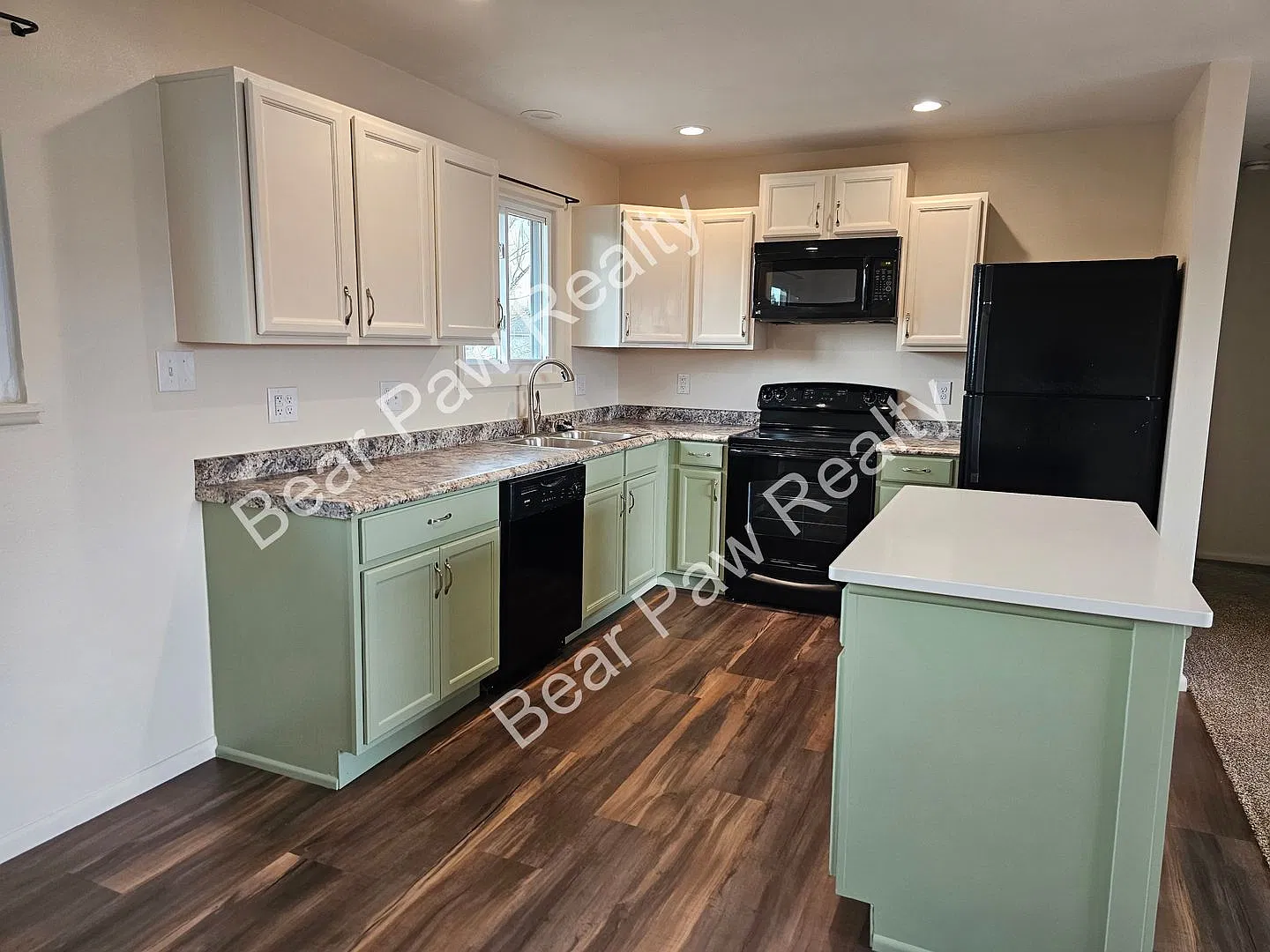 905 New Bedford Dr — Photo 4