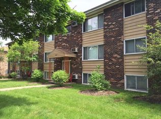 723 Jefferson Ave, Elgin, IL 60120