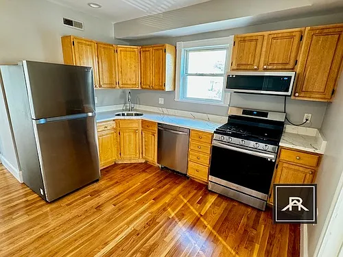 35 Adamson St #2 Photo 1