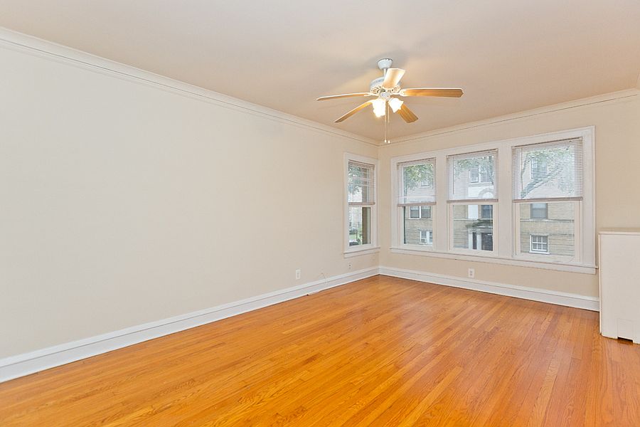 1st image of 7431 N Seeley Ave Unit 3