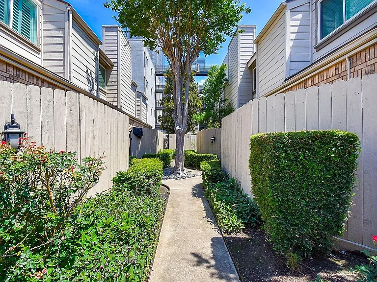 1829 Augusta Dr #31 — Photo 27