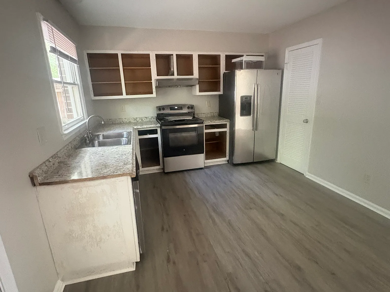 3 bed, 2.5 bath, 1386 sqft, $1,800 — Photo 2