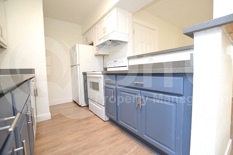 1st image of 4308 N Longview Ave #107