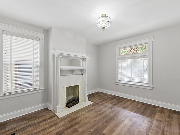 5th image of 344 Helen St Unit 1
