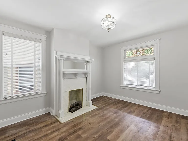 344 Helen St #1 — Photo 5
