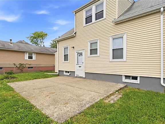 5th image of 47 Goldsmith Ave