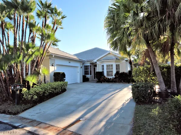 223 Woodsmuir Ct, Palm Beach Gardens, FL 33418
