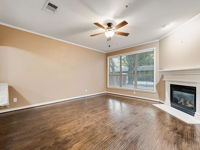 317 Gershwin Way — Photo 6