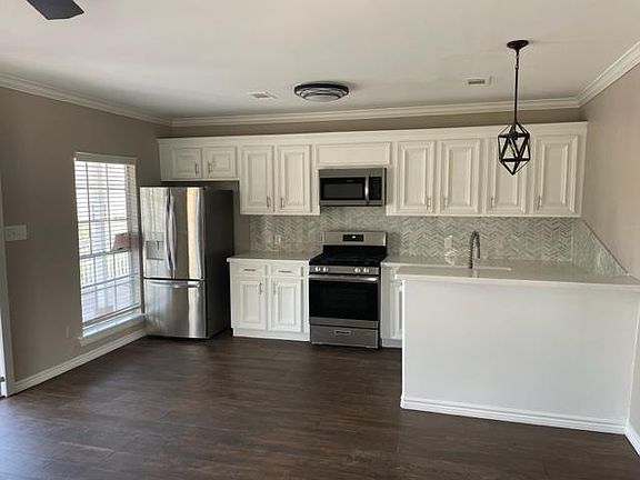 2nd image of 3434 Southmore Blvd #1