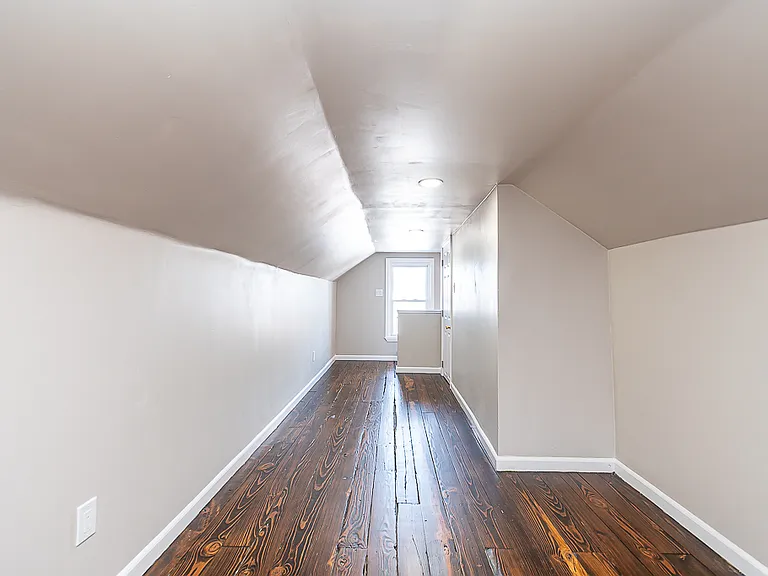 10712 Fidelity Ave #UP — Photo 21