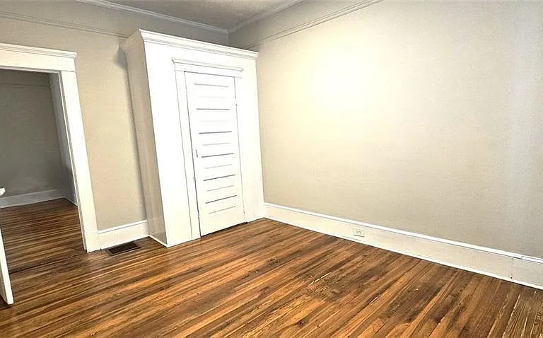 1047 Ridge Ave — Photo 10