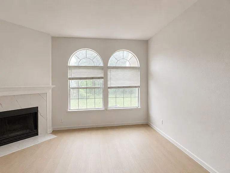 306 N Mount Rushmore Dr — Photo 13