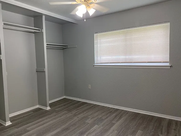 12421 Trailing Oaks St — Photo 11