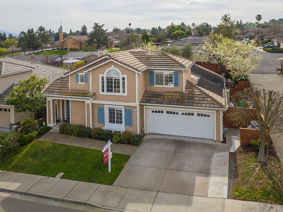 1st image of 925 Morello Hills Dr