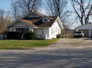 211 W Lamotte St, Palestine, IL 62451