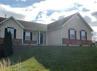 405 Jennifer Ct, Columbia, IL 62236