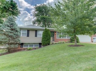 308 Twinview Ter, Ballwin, MO 63011