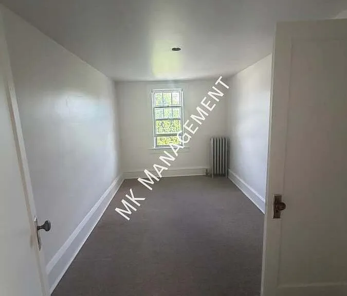 571 Charles Ave — Photo 21