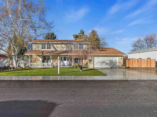 1677 S Gibson Way, Meridian, ID 83642